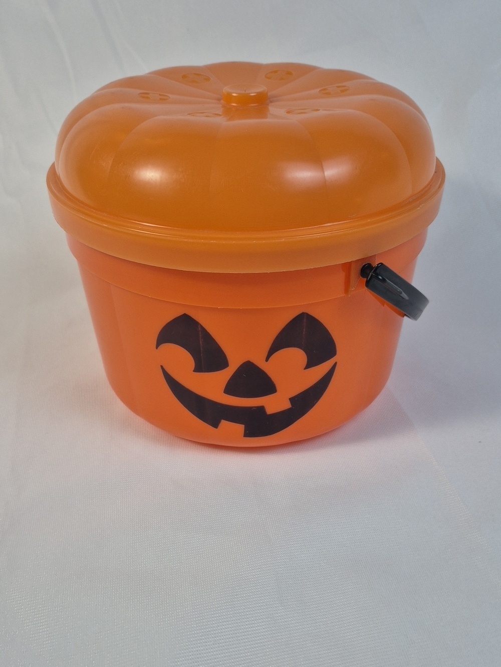 1986 McDonald's Halloween Boo Plastic Bucket Pumpkin